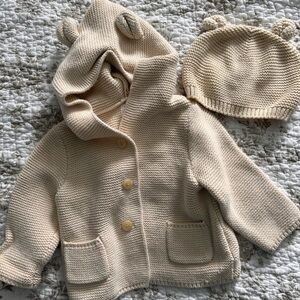 GAP Cream Knit Baby Sweater